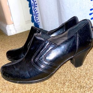 Clarks Women’s Clog Heels